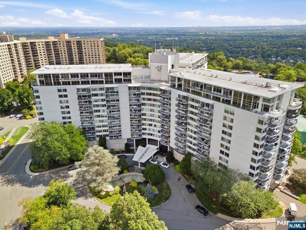 1 Claridge Drive 501
