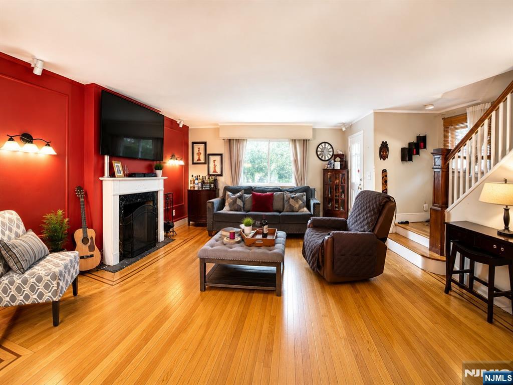 1016 Grace Terrace