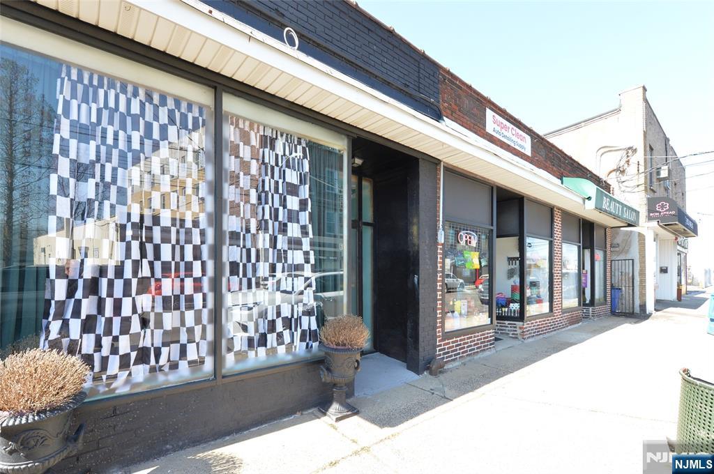 306-310 Queen Anne Road