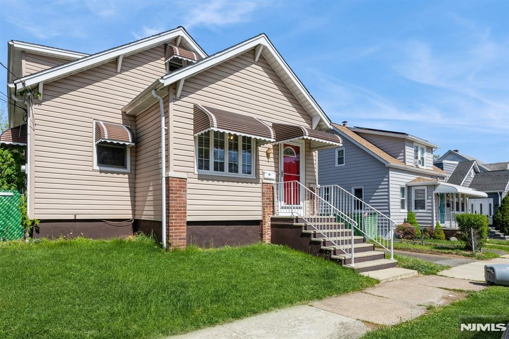 Property for Sale at 56 Hudson Avenue, Totowa, New Jersey - Bedrooms: 3 
Bathrooms: 2 
Rooms: 10  - $549,900