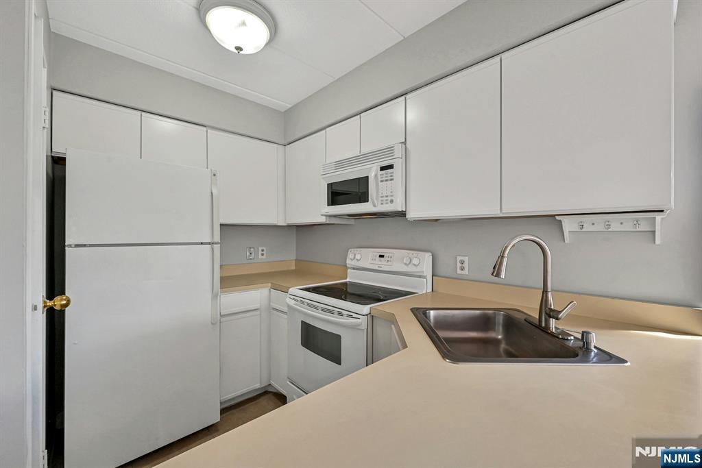 5 Linden Street 5E