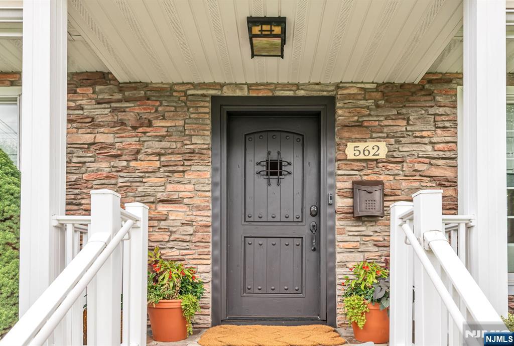 562 Barnett Place