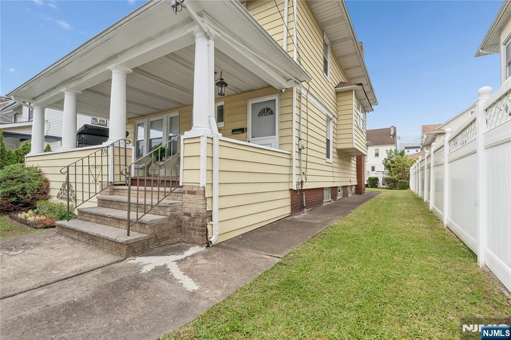 Photo of 276 32nd Street, Paterson, NJ 07504 (MLS # 26019718)
