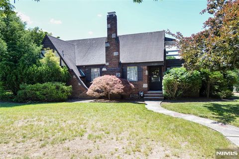 Photo of 1506 Morlot Avenue, Fair Lawn, NJ 07410 (MLS # 26022919)