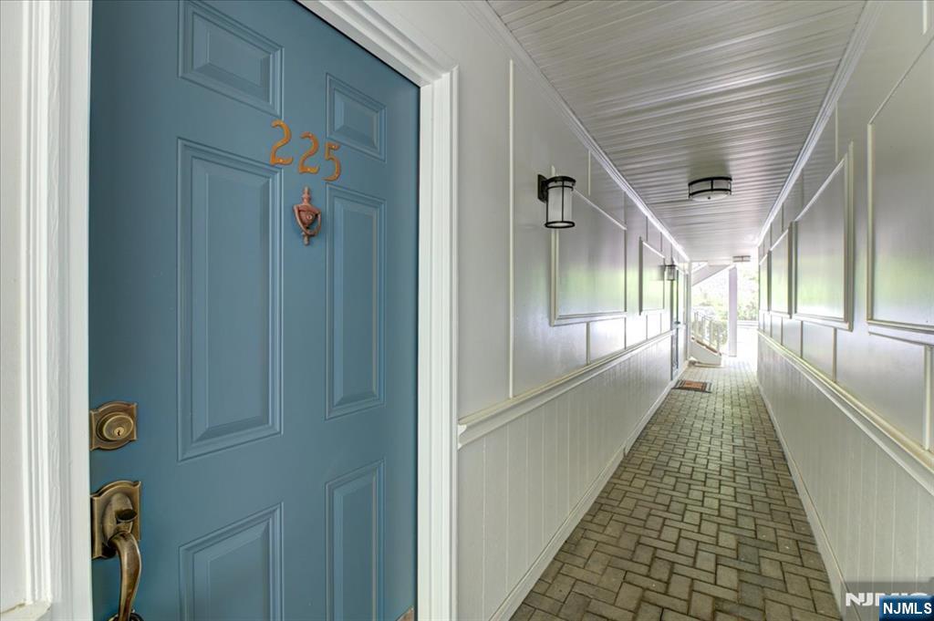 225 Larch Lane