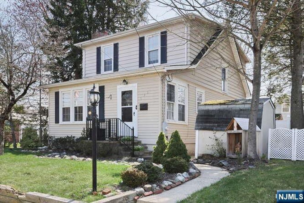 Photo of 535 Cleveland Avenue, River Vale, NJ 07675 (MLS # 26011746)