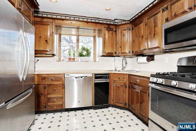 535 Cleveland Avenue