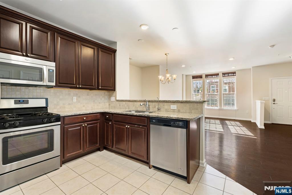 21 Wesmont Drive 1701