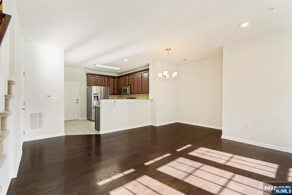 21 Wesmont Drive 1701