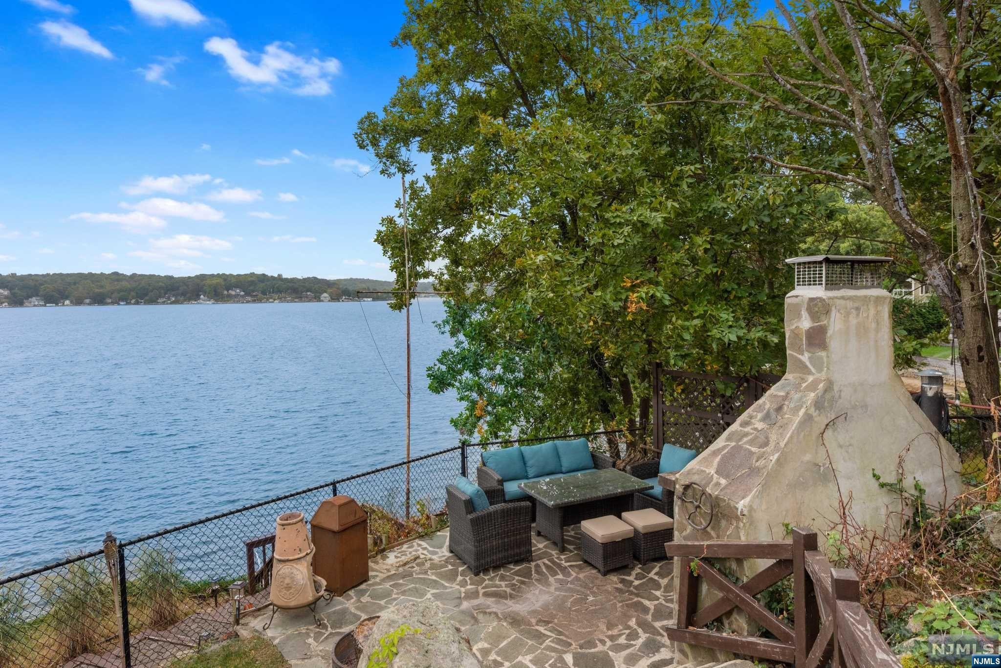 6 Bonaparte Point Road