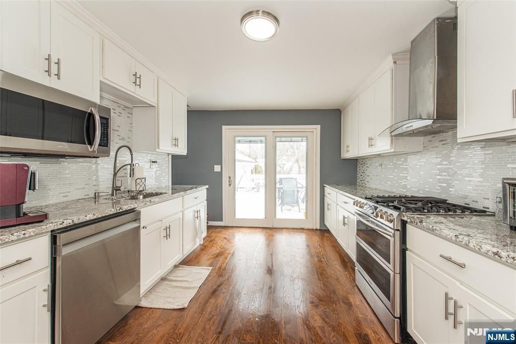 Photo of 204 E Lindsley Rd, Cedar Grove, NJ 07009 (MLS # 26003606)