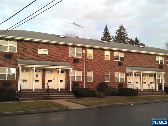 11 N Maple Ave 11, Park Ridge, New Jersey - 1 Bedrooms  
1 Bathrooms  
3 Rooms - 