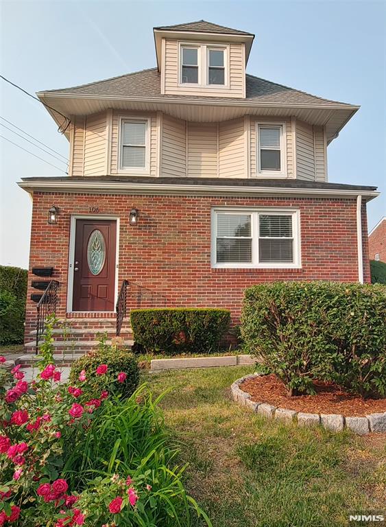 Rental Property at 106 Clinton Pl, Hackensack, New Jersey - Bedrooms: 2 
Bathrooms: 1 
Rooms: 4  - $2,600 MO.
