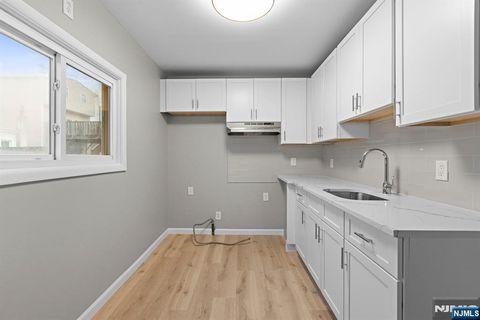 736 2nd Street Flr 1 Secaucus NJ 07094