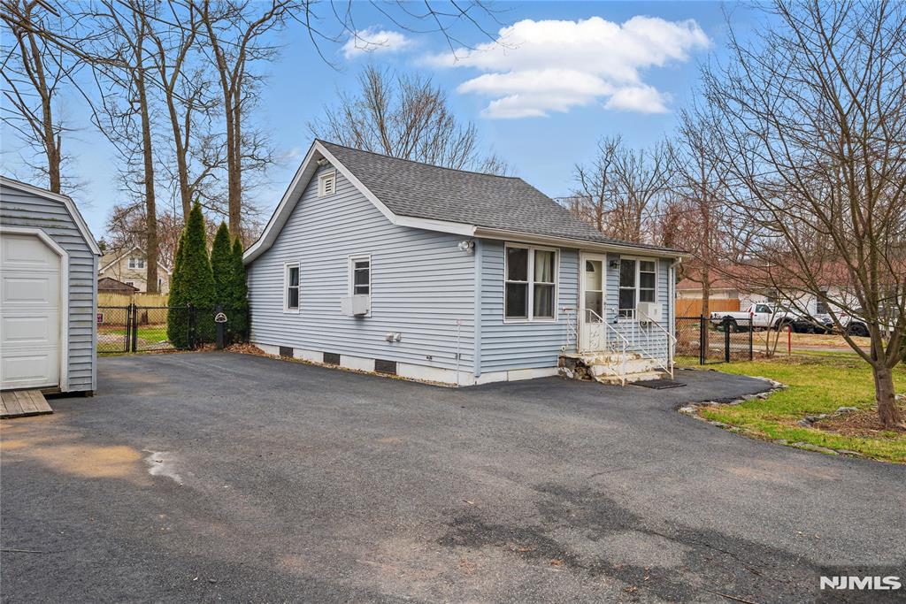 Property for Sale at 13 Madelyn Avenue, West Milford, New Jersey - Bedrooms: 1 
Bathrooms: 1 
Rooms: 6  - $225,000