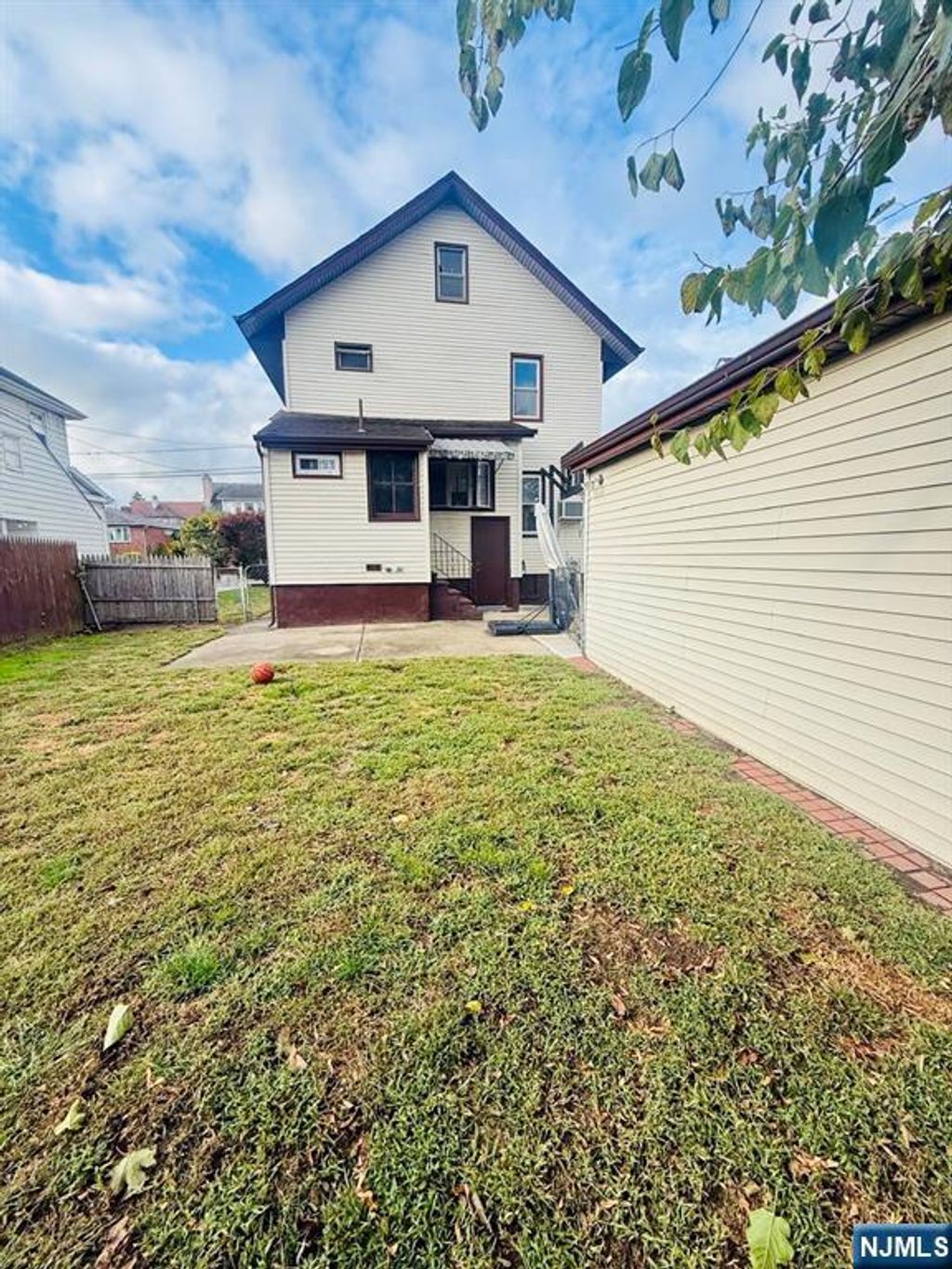 Photo of 28 Arlington Avenue, Paterson, NJ 07502 (MLS # 25037421)