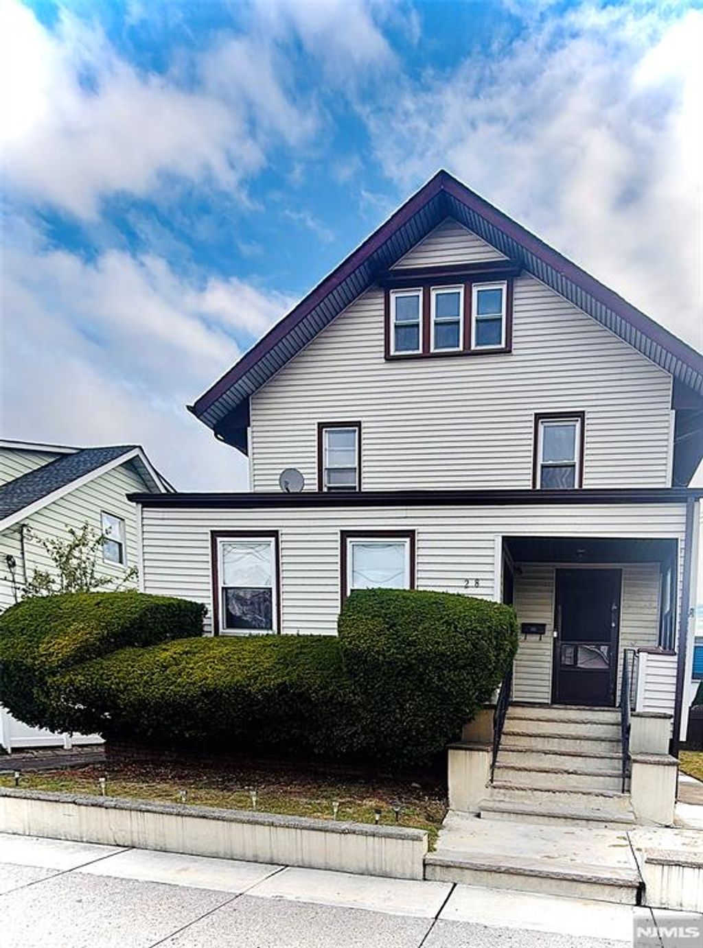 Photo of 28 Arlington Avenue, Paterson, NJ 07502 (MLS # 25037421)