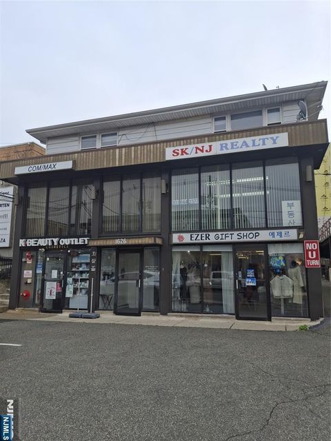 1626 palisade Fort Lee NJ 07024