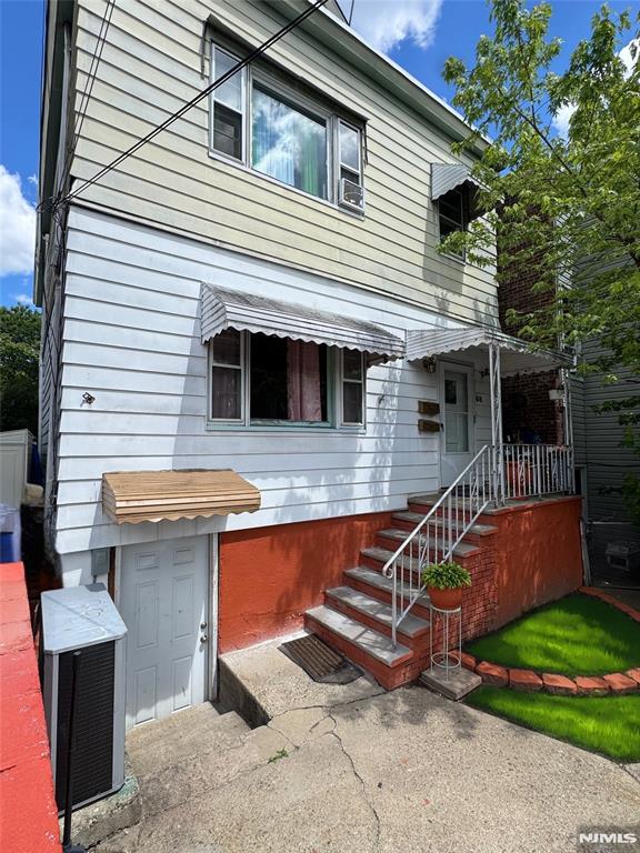 Property for Sale at 68 Jewell Street, Garfield, New Jersey - Bedrooms: 5 
Bathrooms: 3 
Rooms: 10  - $550,000