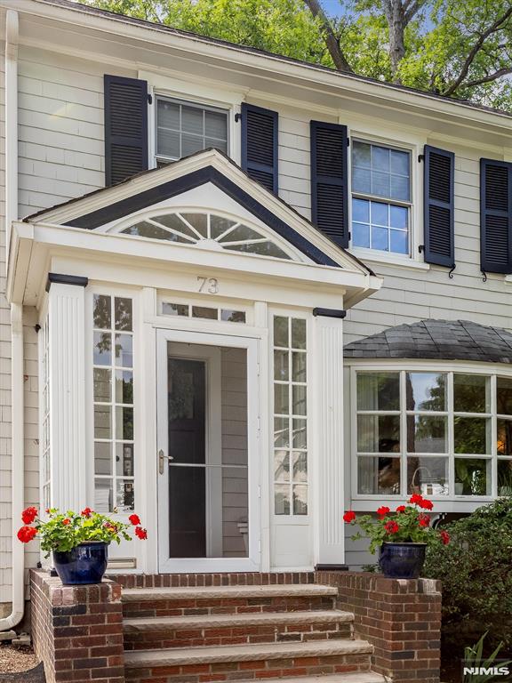 73 Hawthorne Avenue
