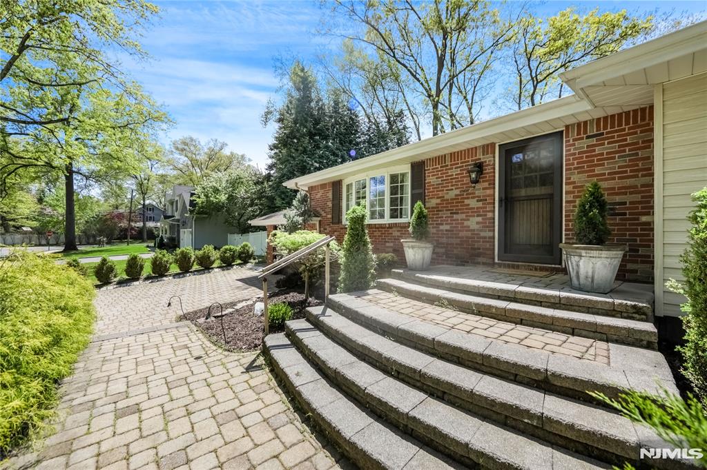 34 Deberg Drive