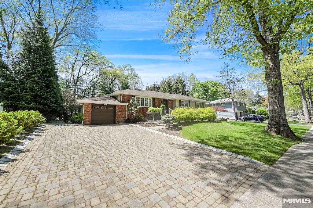 34 Deberg Drive