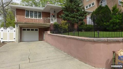 Photo of 469 Westview, Englewood, NJ 07631 (MLS # 26012057)