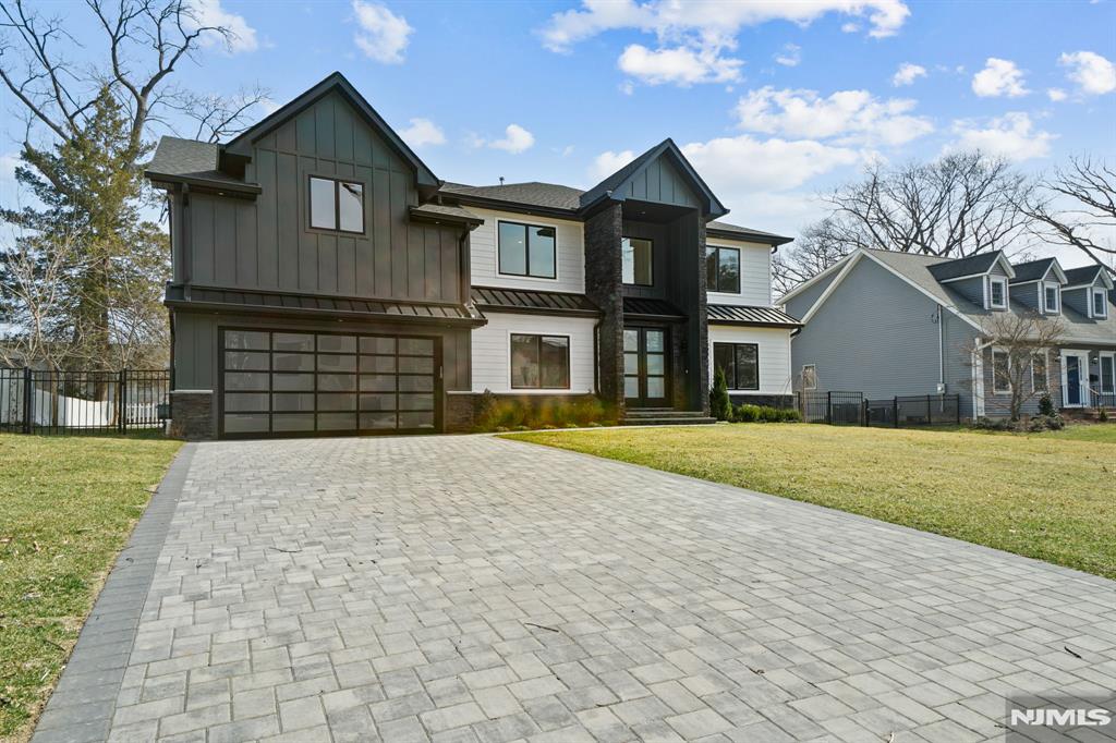 131 Winslow Terrace