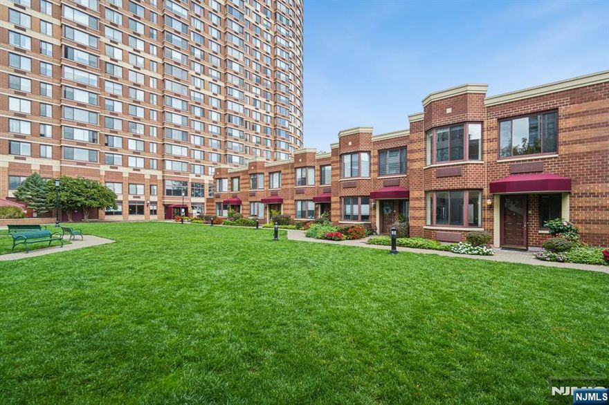 ABSOLUTELY LUXURY TWO-LEVEL TOWNHOME LIVING! BREATHTAKING SOUTH EAST HUDSON RIVER AND NYC VIEWS. HOME OFFERS A GOURMET EAT IN KITCHEN, DINING ROOM OPEN TO HUGE LIVING ROOM, DOUBLE DOOR COAT CLOSET, NEW OAK HARDWOOD FLOORS THROUGHOUT, SECOND FLOOR BOASTS A MAGNIFICENT MASTER SUITE, 2 BEDROOMS, WASHER & DRYER, CLOSE TO SHOPPING, RESTAURANTS, SCHOOLS, AND BATHROOMS. JUST MINUTES FROM NYC AND A BLOCK AWAY FROM THE GW BRIDGE, FULL AMENITIES INCLUDE 24HR DOOR MAN, POOL, GYM, CHILD PLAY ROOM. WALK TO NY BUS