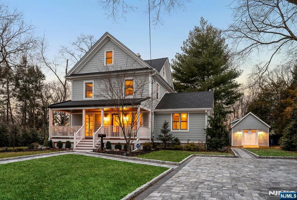 Photo of 516 Stevens Avenue, Ridgewood Village, NJ 07450 (MLS # 26001644)