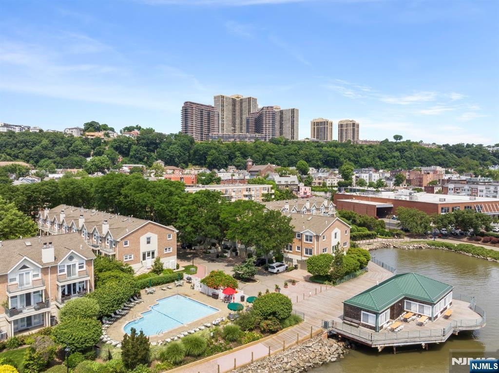 200 Grand Cove Way 2M