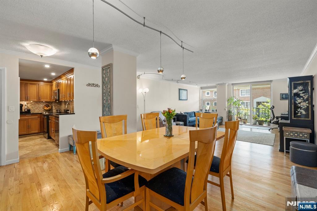 200 Grand Cove Way 2M