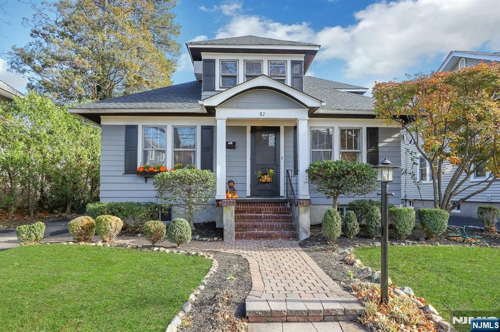 Photo of 87 Buena Vista Avenue, Hawthorne, NJ 07506 (MLS # 25041235)