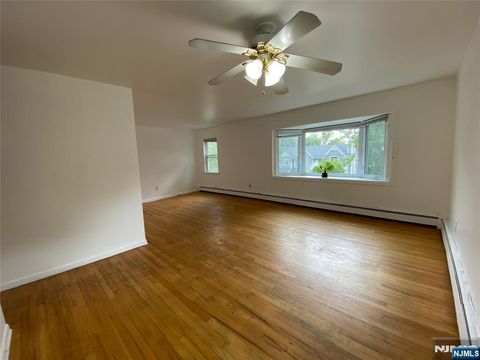 MLS: 25006509