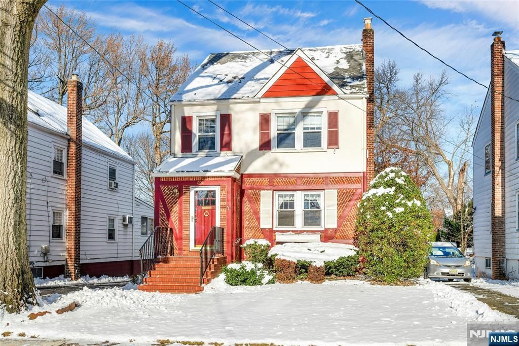 Photo of 208 Passaic Avenue, Bloomfield, NJ 07003 (MLS # 25044082)