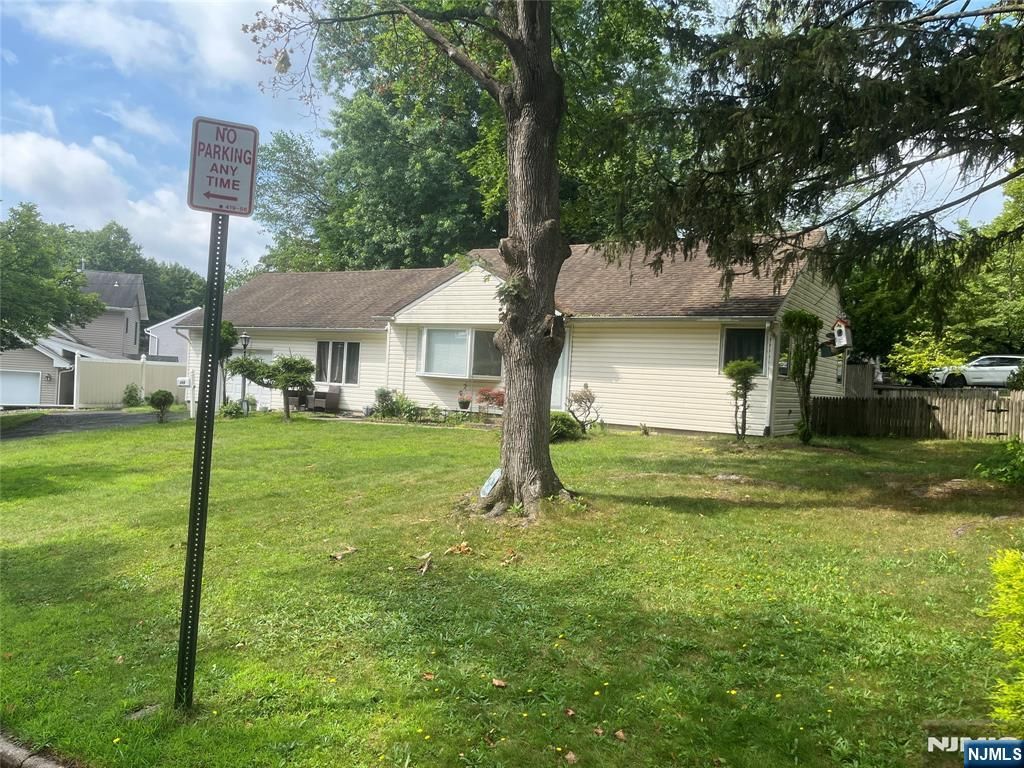 Photo of 268 Robert Street, Paramus, NJ 07652 (MLS # 25023054)