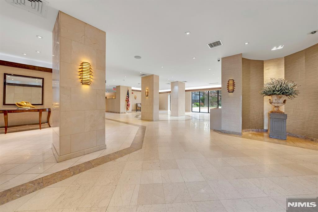 300 Winston Drive C0214