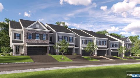 8 Trotter Way Oakland NJ 07436