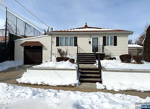 521 Weart Avenue Lyndhurst NJ 07071