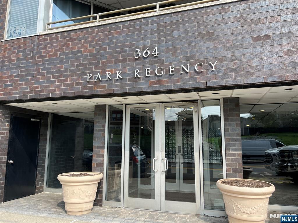 364 Palisade Avenue 5B