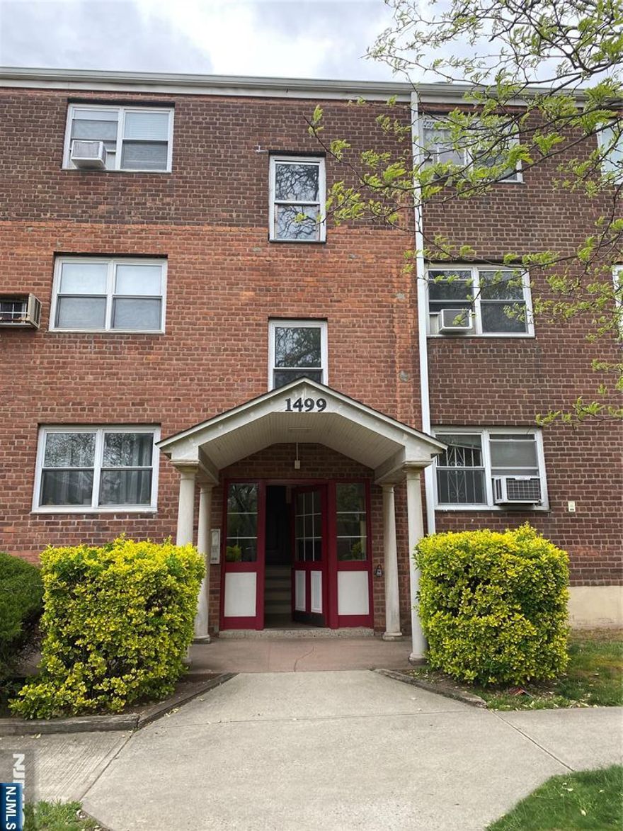 Hurry and enjoy this renovated and bright 1 Bedroom on the 3rd floor in a quiet building for October occupancy. Newer Kitchen with newer appliances and plenty of cabinets, open to Dining room. Heat and hot water are included. Ample parking- non designated -first come first serve base.NO BOARD APPROVAL.