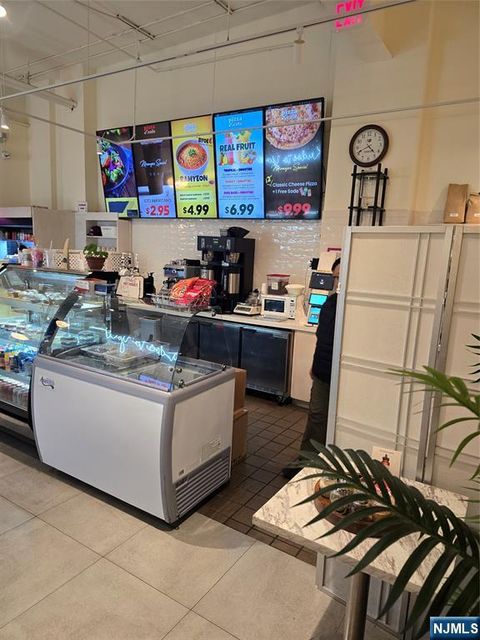 141 West Central Palisades Park NJ 07650