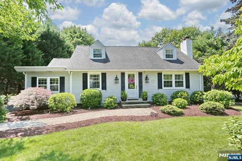 853 S MAPLE Avenue Glen Rock NJ 07452