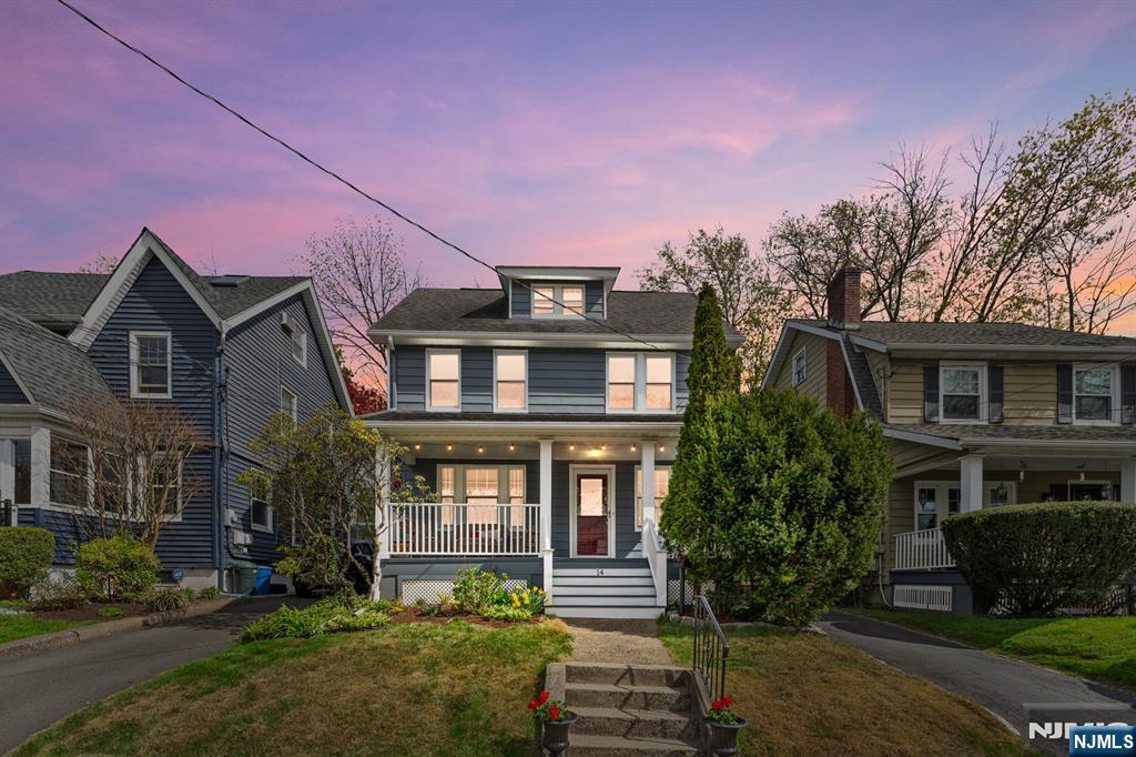 Property for Sale at 14 Manley Terrace, Maplewood, New Jersey - Bedrooms: 3 
Bathrooms: 2 
Rooms: 8  - $749,000