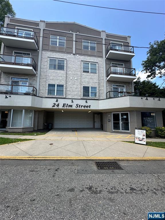24 Elm