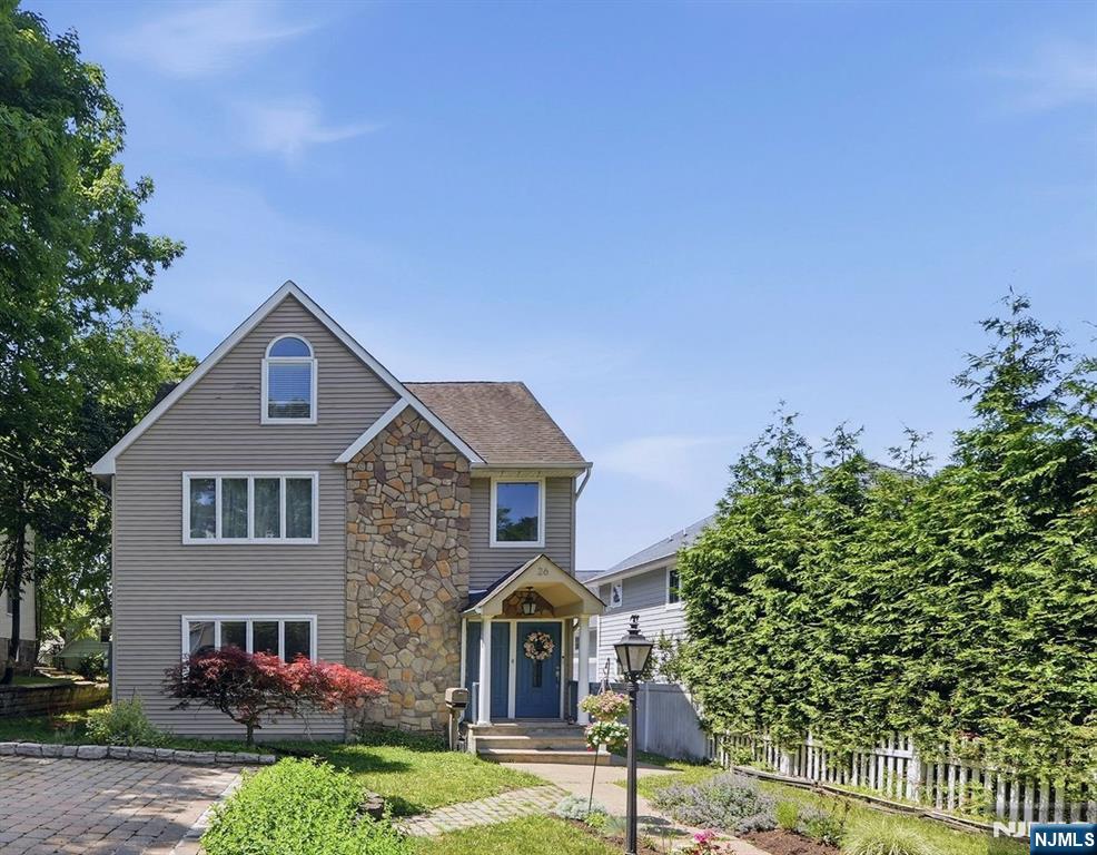 26 Hillside Avenue A