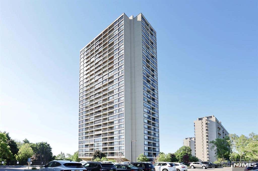 Photo of 5 Horizon RD #1803, Fort Lee, NJ 07024 (MLS # 26021126)