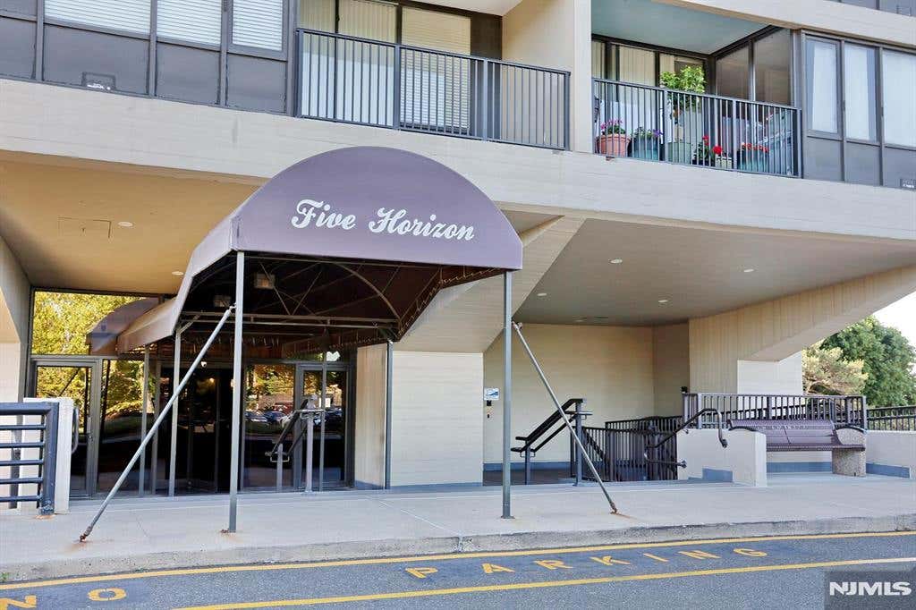 Photo of 5 Horizon RD #1803, Fort Lee, NJ 07024 (MLS # 26021126)