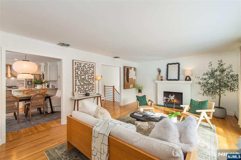 Photo of 9 Windermere Road, Montclair, NJ 07043 (MLS # 26003296)