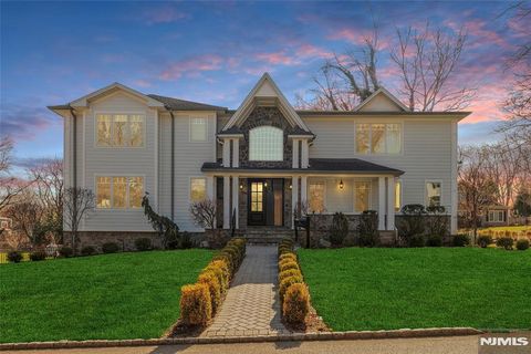 Photo of 41 Sunset Road, Demarest, NJ 07627 (MLS # 26010548)
